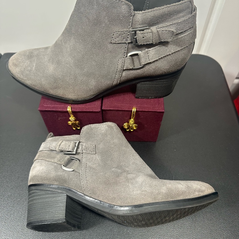 Sonoma Goods For Life Gray Suede Ankle Boots Buckle Zip Block Heel - Picture 3 of 6